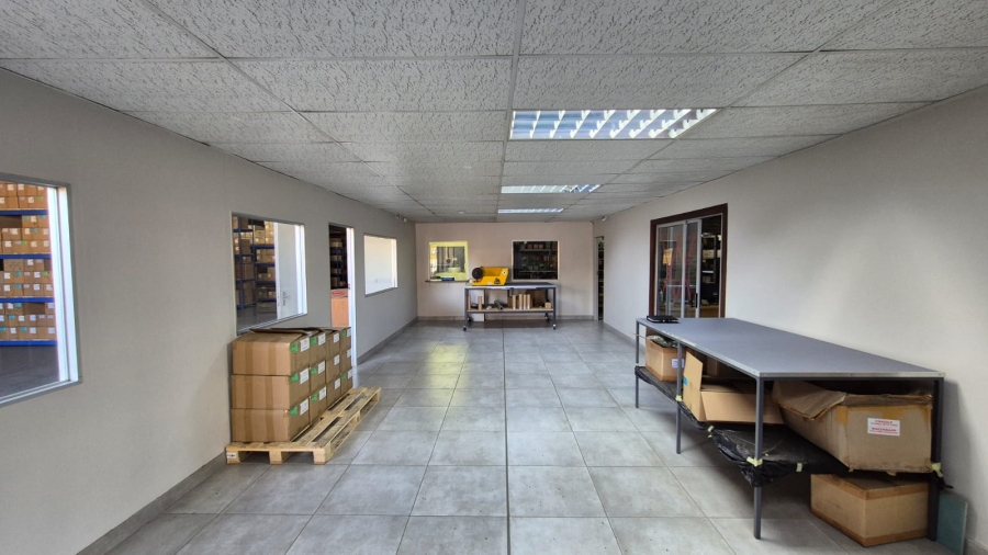 To Let Commercial Property for Rent in Silvertondale Gauteng