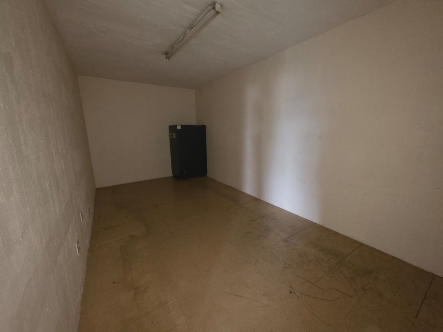 To Let Commercial Property for Rent in Farrar Park Gauteng