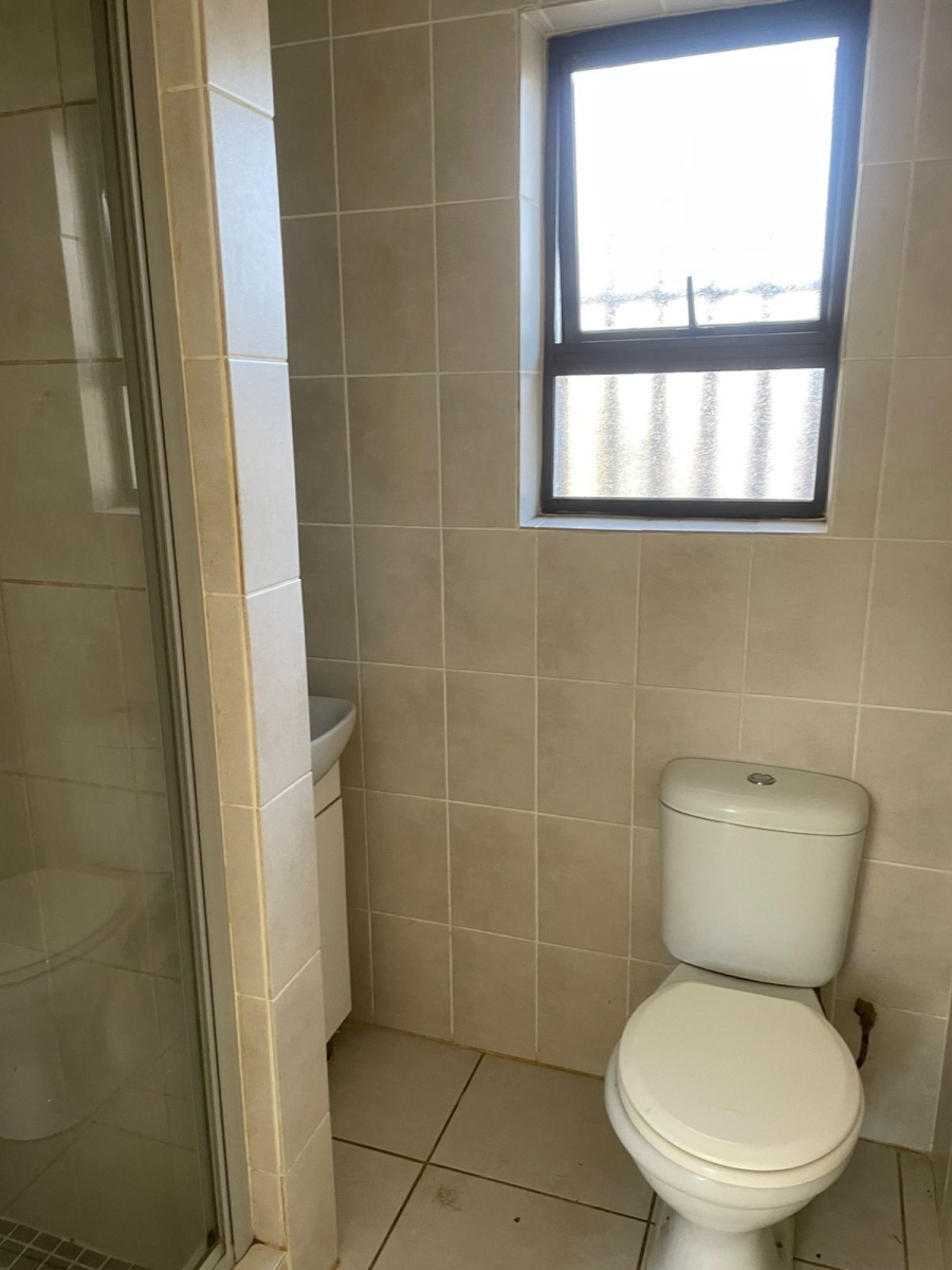 To Let Commercial Property for Rent in Farrar Park Gauteng