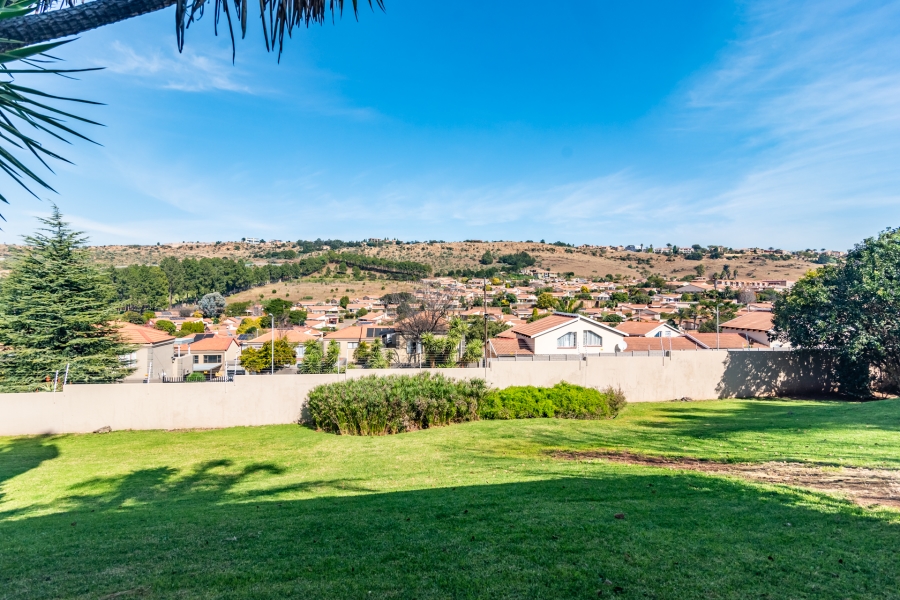 3 Bedroom Property for Sale in Rangeview Gauteng