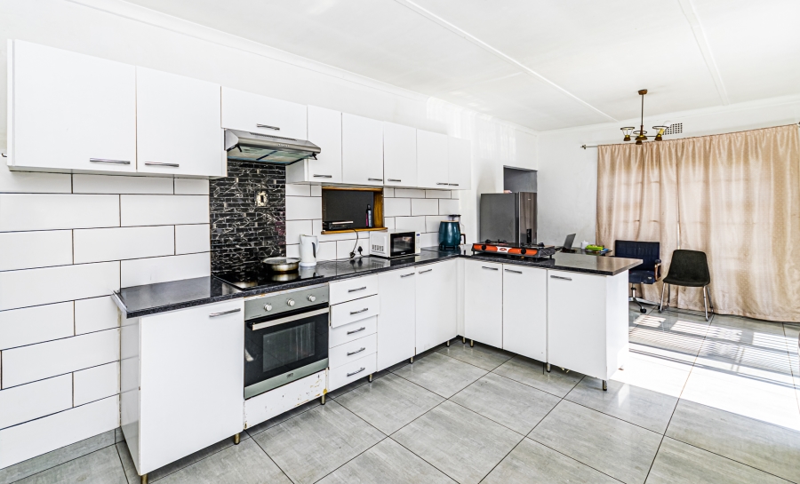 4 Bedroom Property for Sale in Bosmont Gauteng