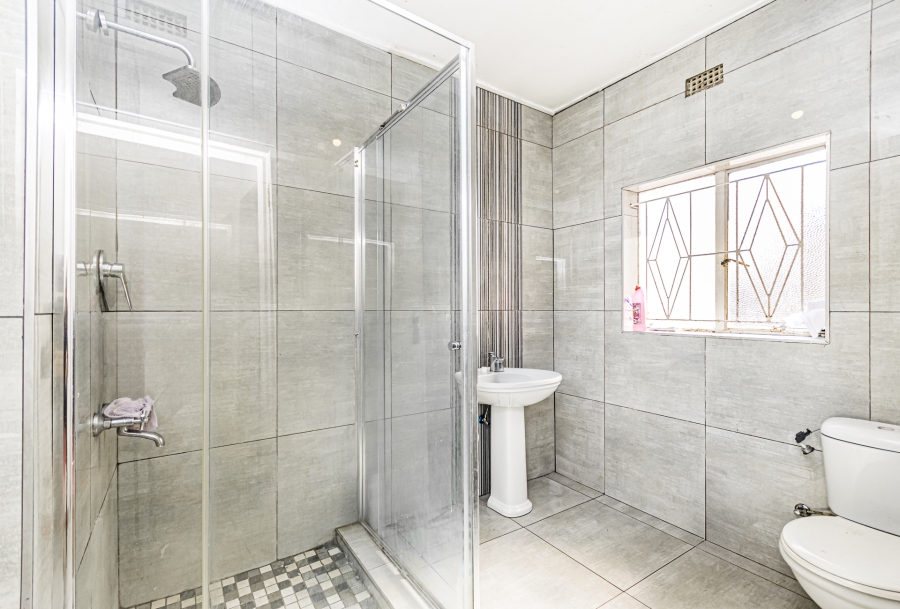 4 Bedroom Property for Sale in Bosmont Gauteng