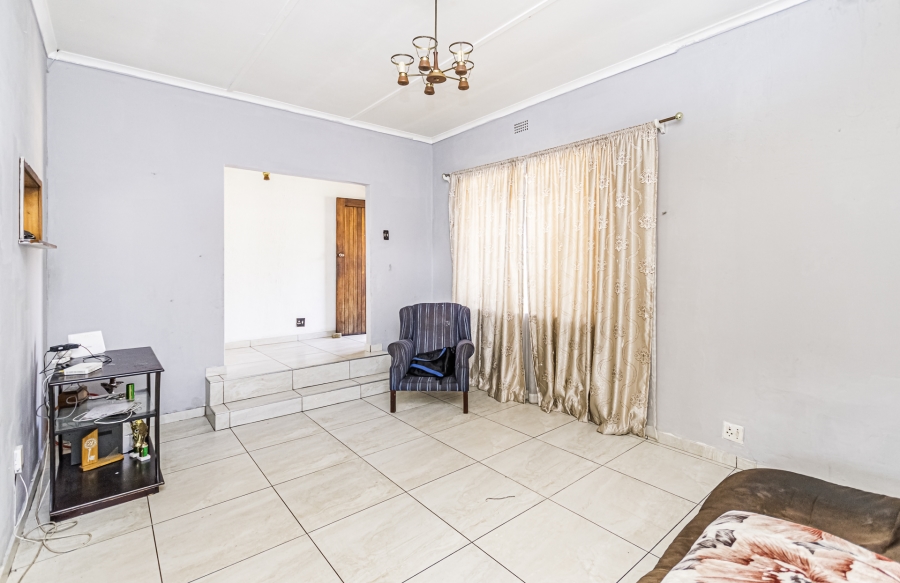 4 Bedroom Property for Sale in Bosmont Gauteng