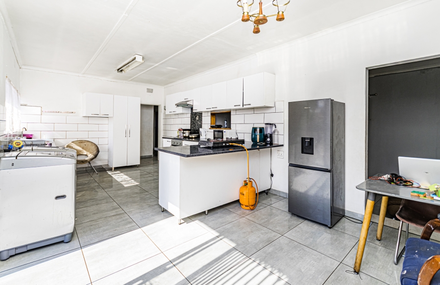 4 Bedroom Property for Sale in Bosmont Gauteng