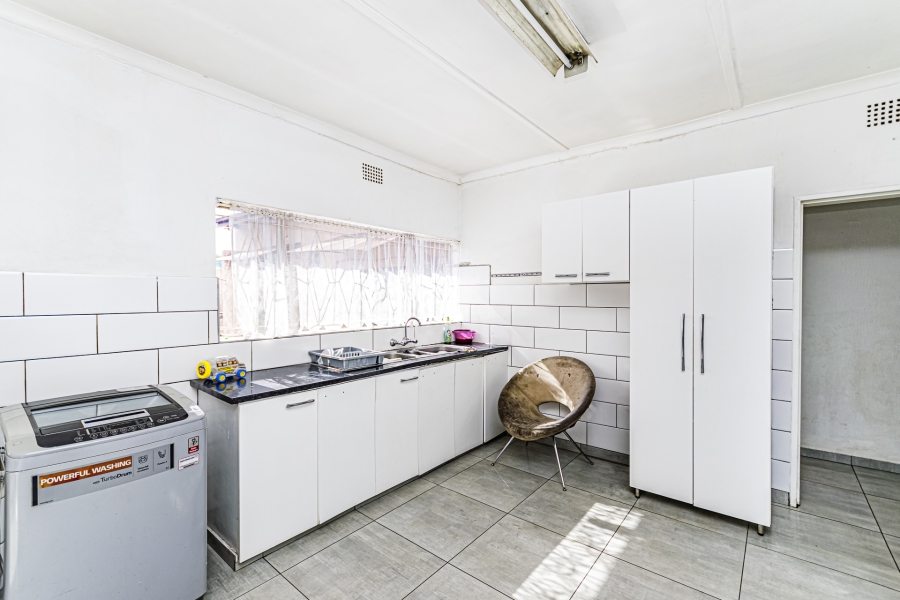 4 Bedroom Property for Sale in Bosmont Gauteng