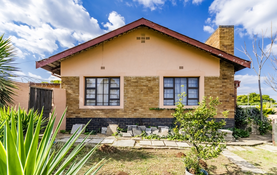 4 Bedroom Property for Sale in Bosmont Gauteng