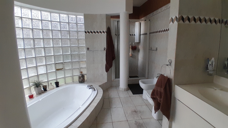 4 Bedroom Property for Sale in Riviera Gauteng
