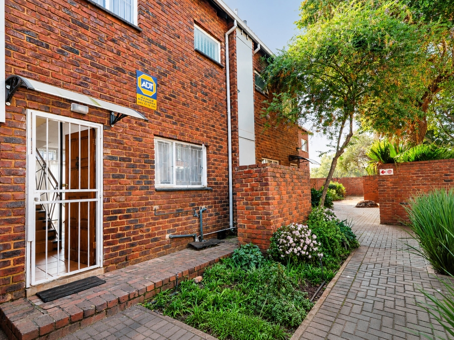 1 Bedroom Property for Sale in Pierre Van Ryneveld Gauteng
