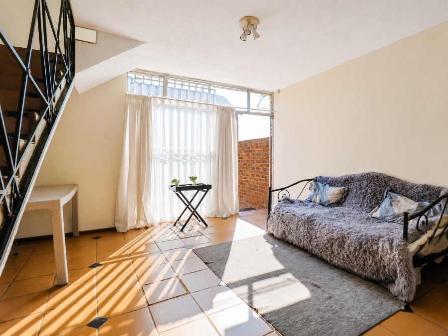 1 Bedroom Property for Sale in Pierre Van Ryneveld Gauteng
