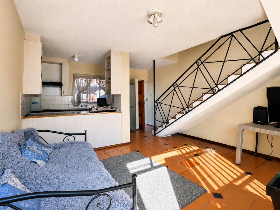 1 Bedroom Property for Sale in Pierre Van Ryneveld Gauteng