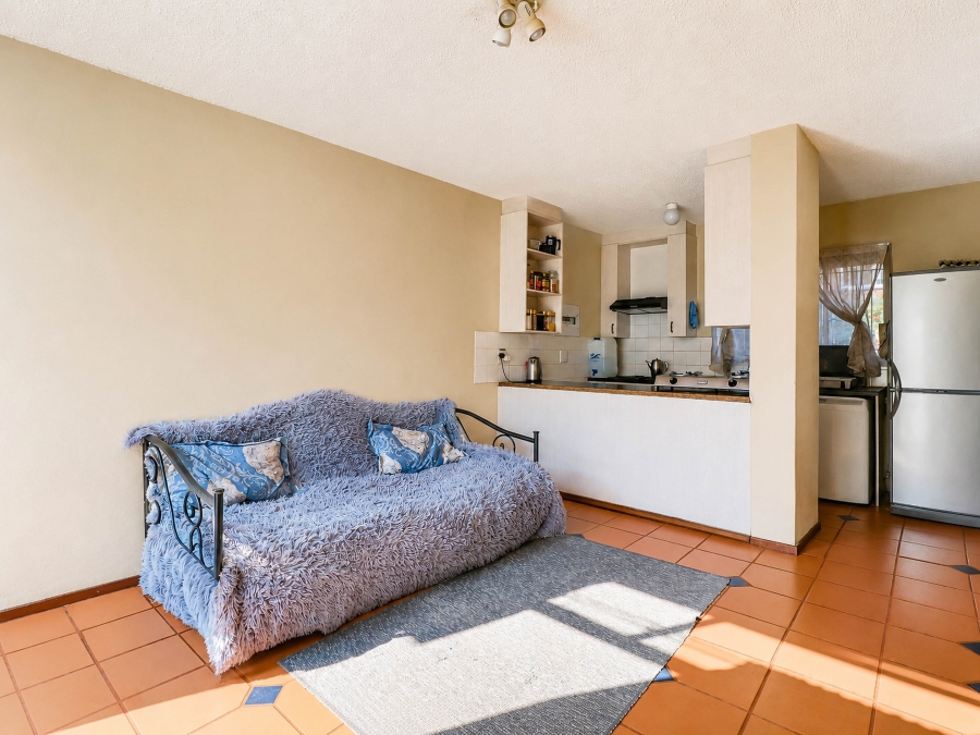 1 Bedroom Property for Sale in Pierre Van Ryneveld Gauteng