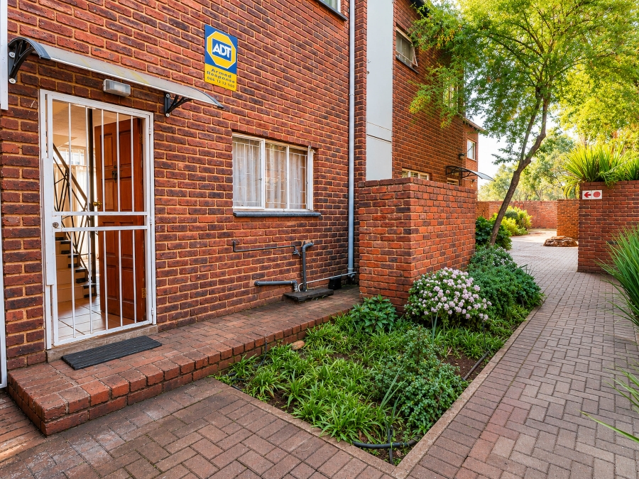 1 Bedroom Property for Sale in Pierre Van Ryneveld Gauteng
