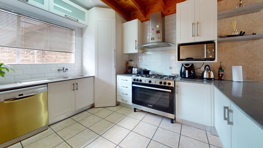 4 Bedroom Property for Sale in Ravenswood Gauteng