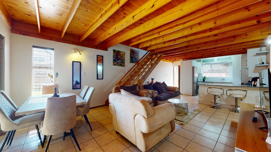 4 Bedroom Property for Sale in Ravenswood Gauteng