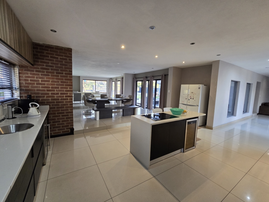 To Let 4 Bedroom Property for Rent in Pebble Rock Golf Village Gauteng