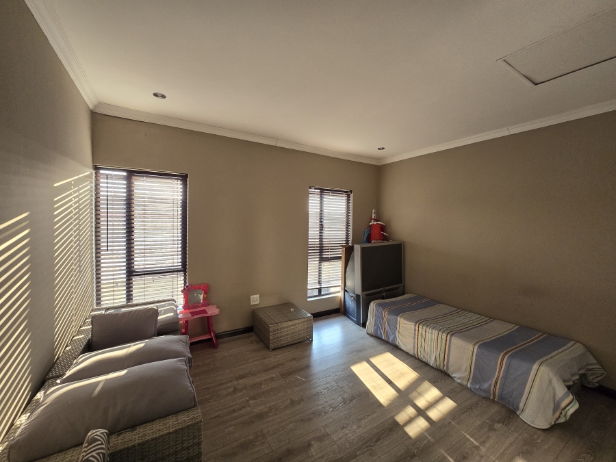 To Let 4 Bedroom Property for Rent in Pebble Rock Golf Village Gauteng