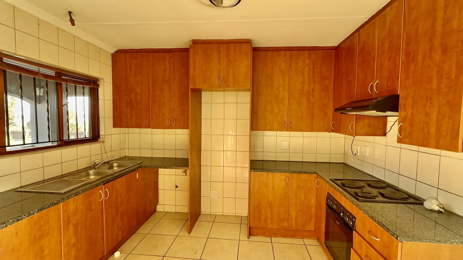 3 Bedroom Property for Sale in Helderwyk Gauteng