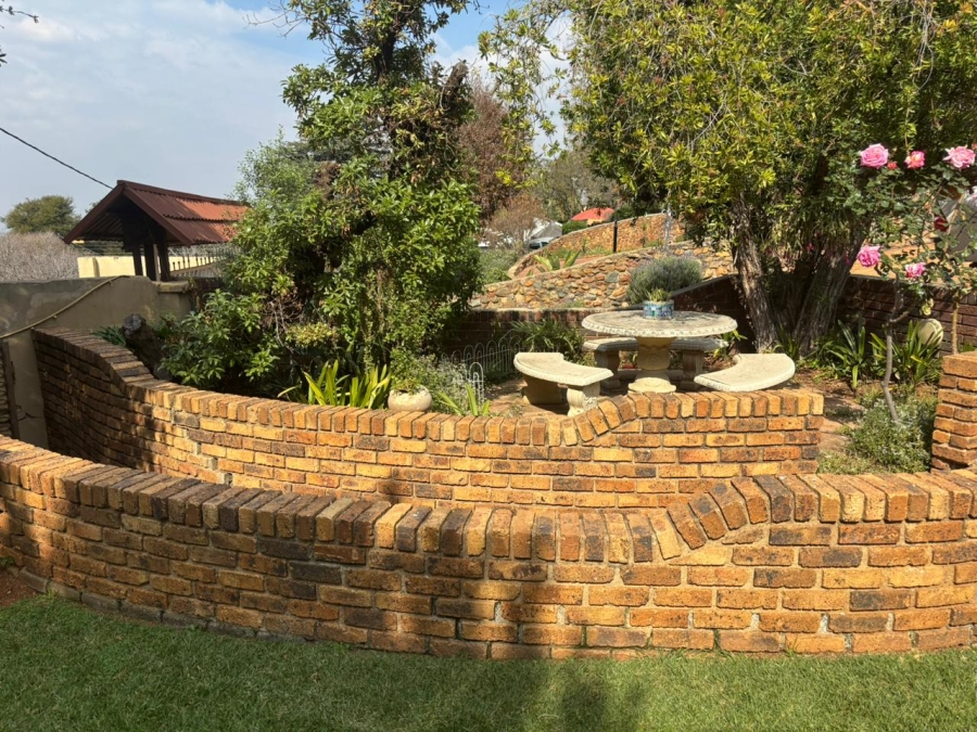 4 Bedroom Property for Sale in Kibler Park Gauteng