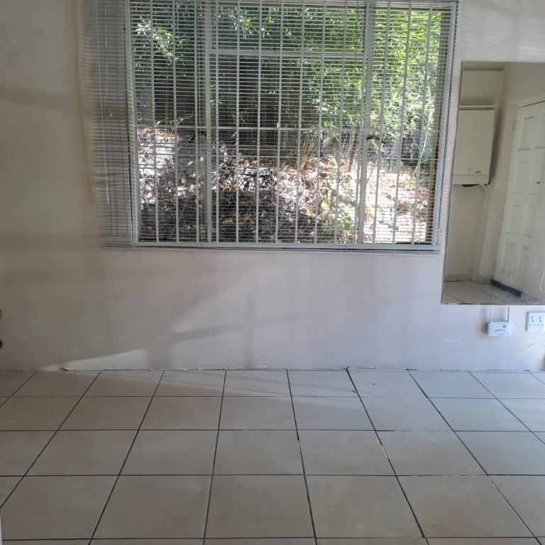 To Let 1 Bedroom Property for Rent in Highlands North Gauteng