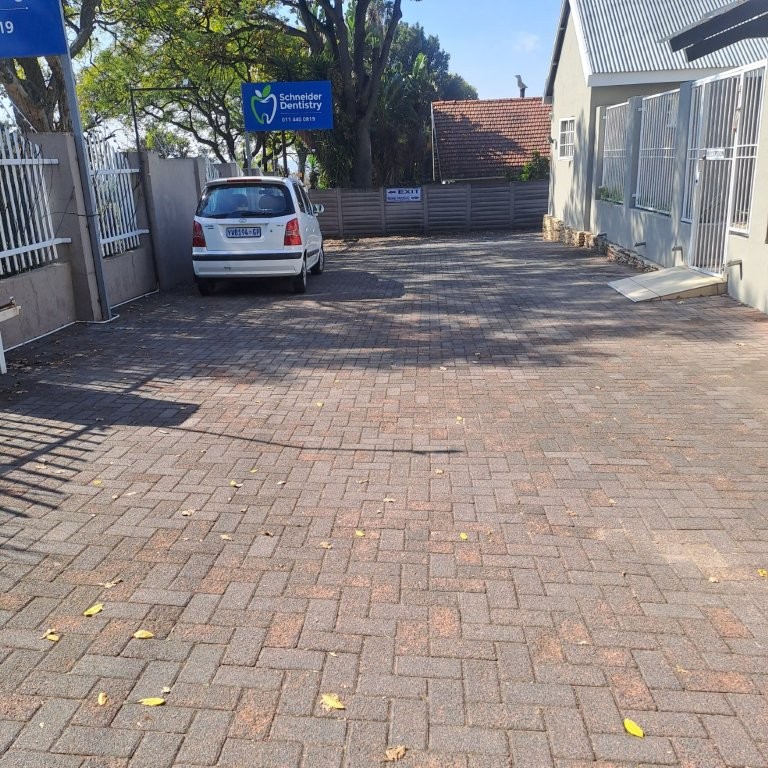 To Let 1 Bedroom Property for Rent in Highlands North Gauteng