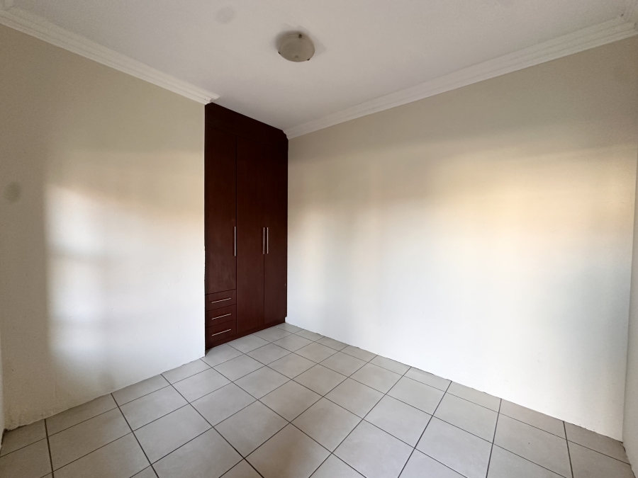 5 Bedroom Property for Sale in Thatchfield Estate Gauteng