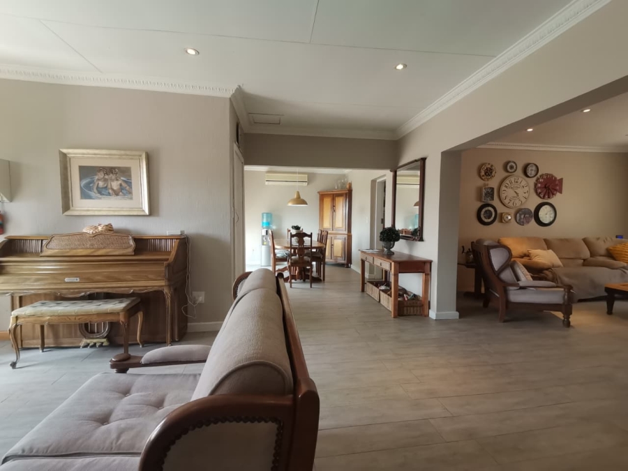 4 Bedroom Property for Sale in Kibler Park Gauteng