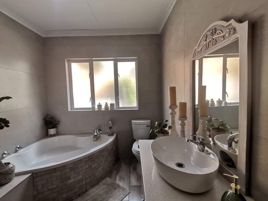 4 Bedroom Property for Sale in Kibler Park Gauteng