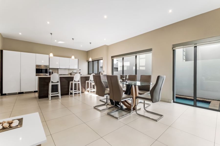 To Let 4 Bedroom Property for Rent in Bryanston Gauteng