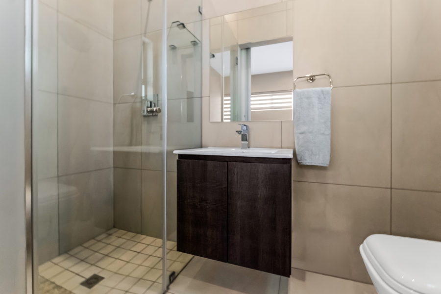 To Let 4 Bedroom Property for Rent in Bryanston Gauteng