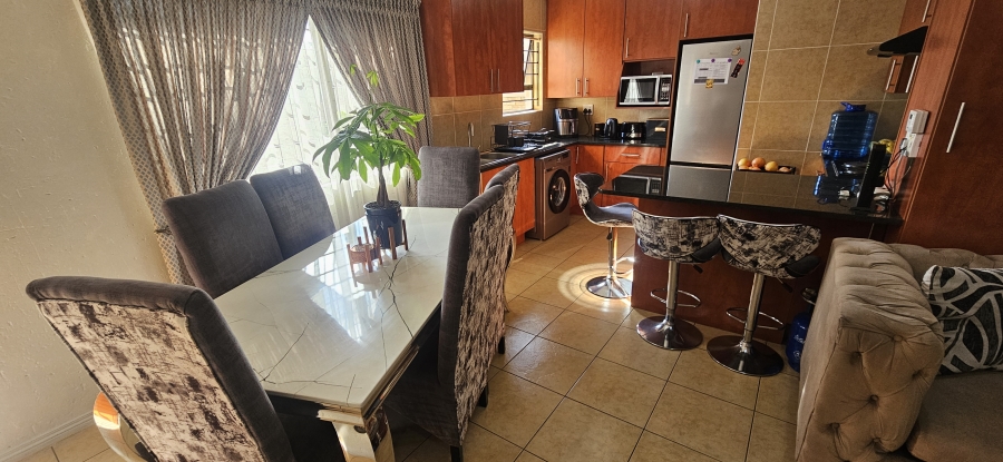 2 Bedroom Property for Sale in New Redruth Gauteng