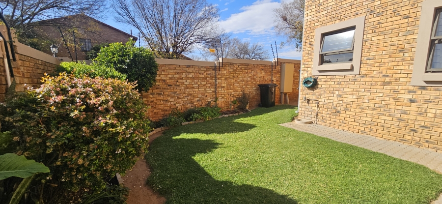 2 Bedroom Property for Sale in New Redruth Gauteng