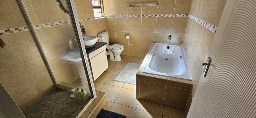 2 Bedroom Property for Sale in New Redruth Gauteng