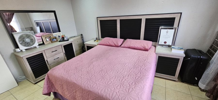 2 Bedroom Property for Sale in New Redruth Gauteng