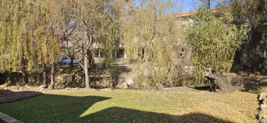 2 Bedroom Property for Sale in South Crest Gauteng
