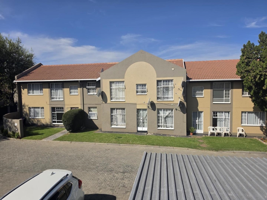 2 Bedroom Property for Sale in Verwoerdpark Gauteng