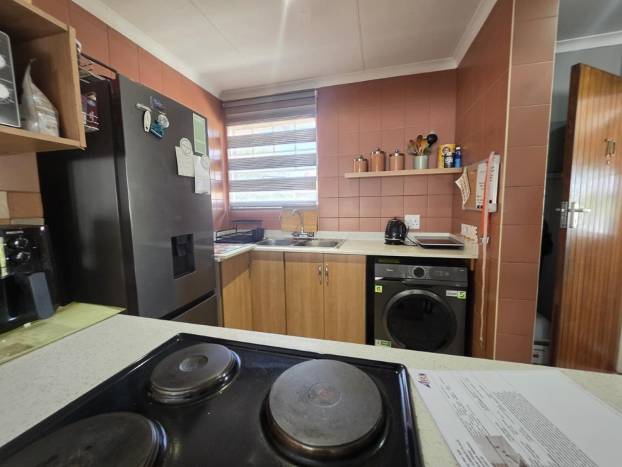 2 Bedroom Property for Sale in Verwoerdpark Gauteng