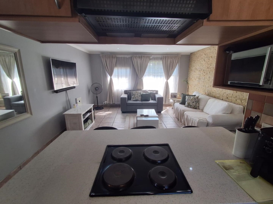 2 Bedroom Property for Sale in Verwoerdpark Gauteng