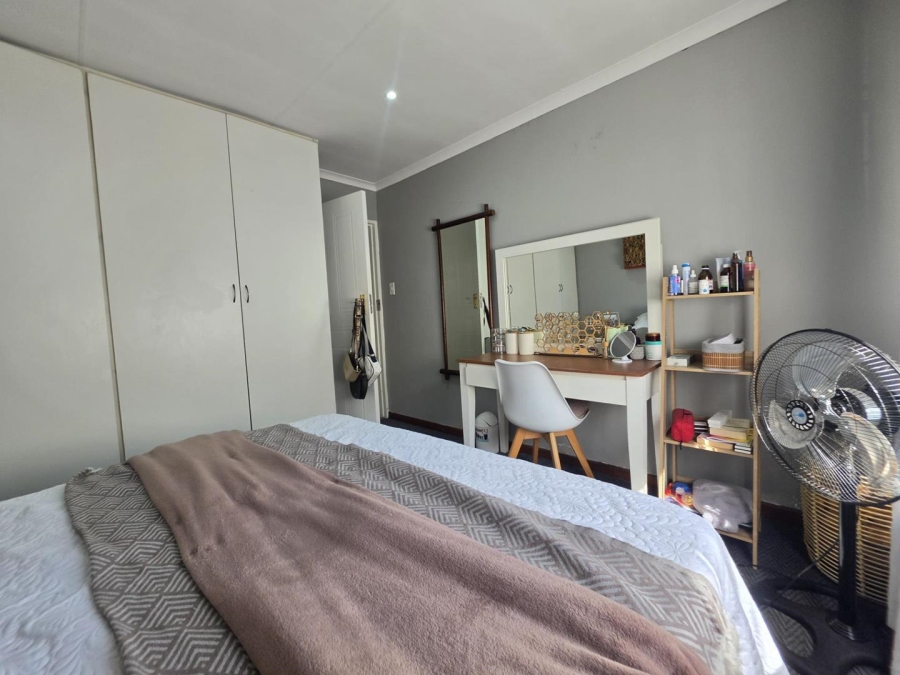 2 Bedroom Property for Sale in Verwoerdpark Gauteng