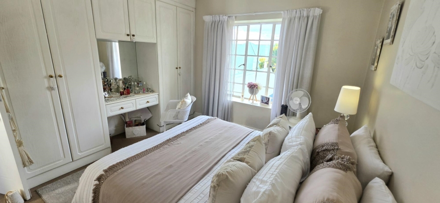 2 Bedroom Property for Sale in Die Hoewes Gauteng