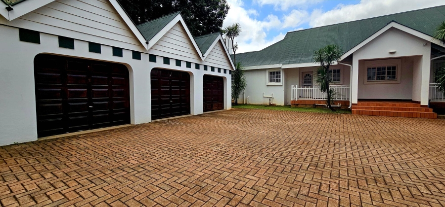 2 Bedroom Property for Sale in Die Hoewes Gauteng