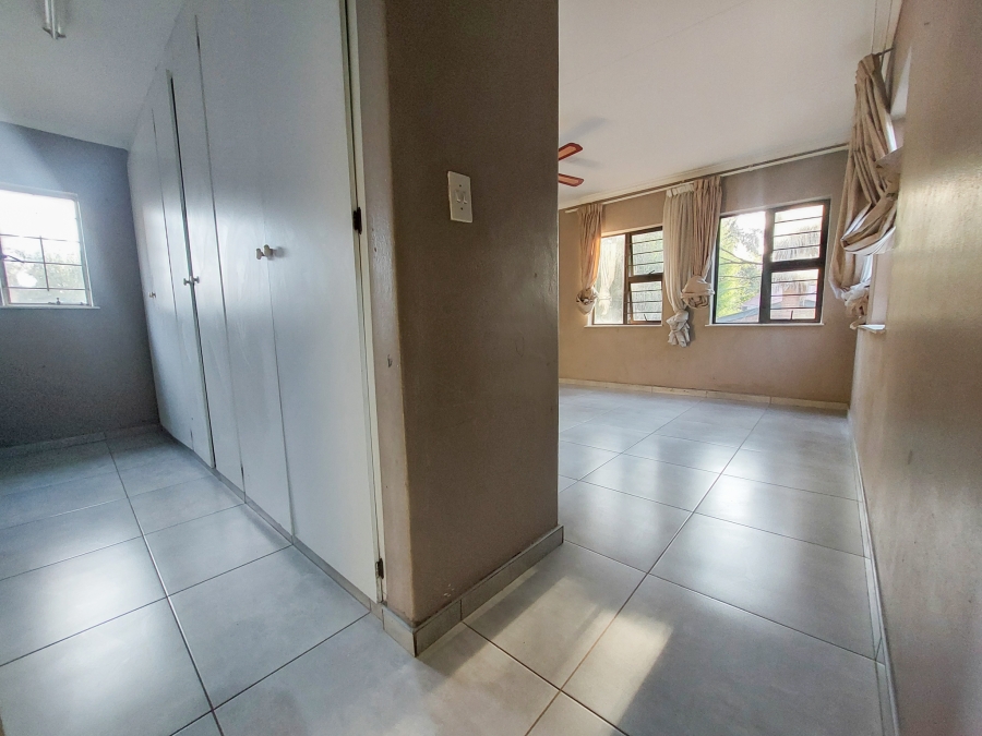 To Let 1 Bedroom Property for Rent in Westdene Gauteng