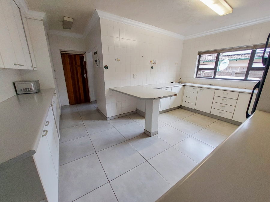 To Let 1 Bedroom Property for Rent in Westdene Gauteng