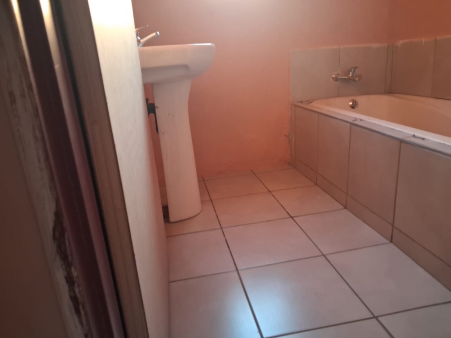 3 Bedroom Property for Sale in Soshanguve A Gauteng