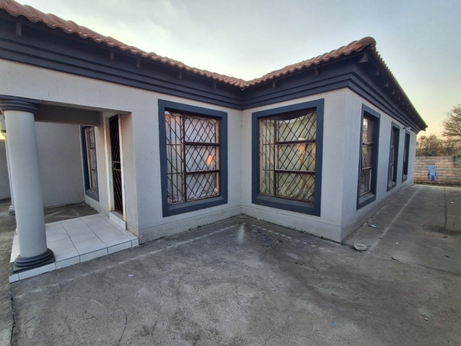 3 Bedroom Property for Sale in Soshanguve A Gauteng