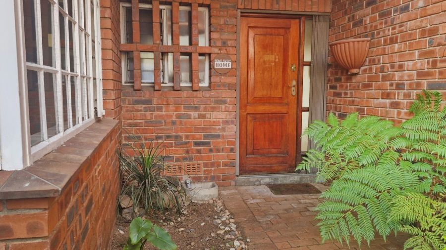 3 Bedroom Property for Sale in Corlett Gardens Gauteng