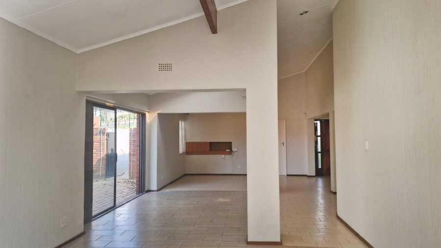 3 Bedroom Property for Sale in Corlett Gardens Gauteng