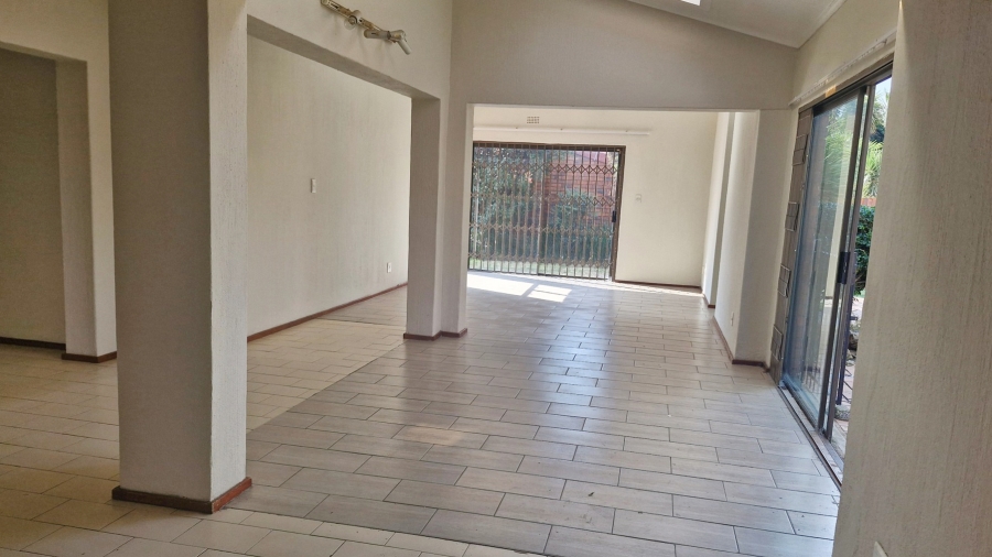 3 Bedroom Property for Sale in Corlett Gardens Gauteng