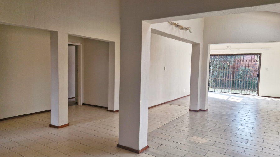3 Bedroom Property for Sale in Corlett Gardens Gauteng