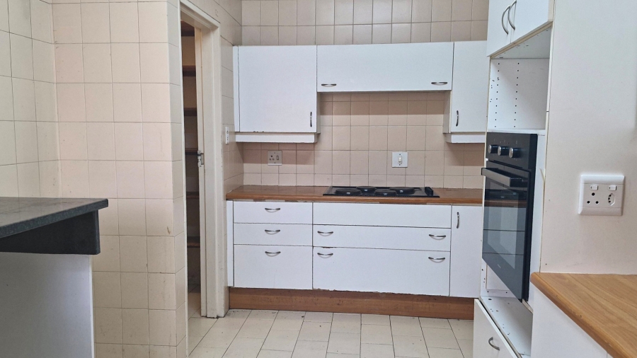 3 Bedroom Property for Sale in Corlett Gardens Gauteng