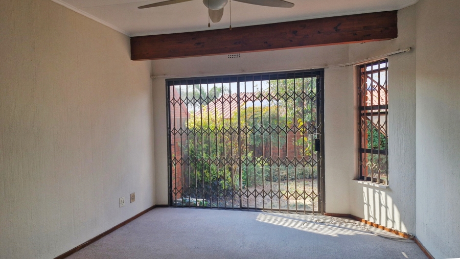 3 Bedroom Property for Sale in Corlett Gardens Gauteng